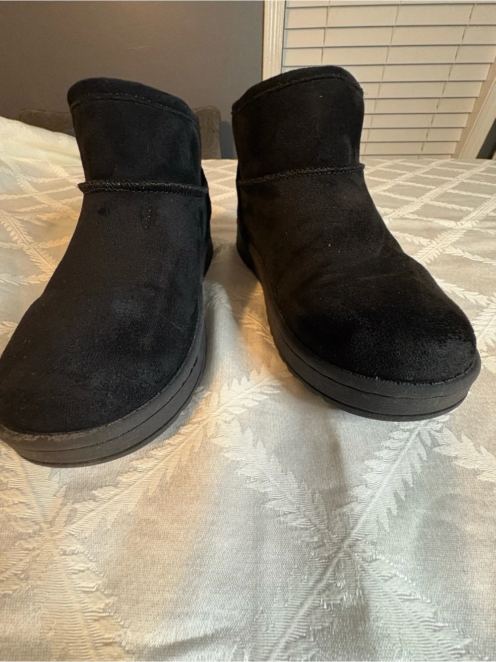 SO Kids Black Suede Boot